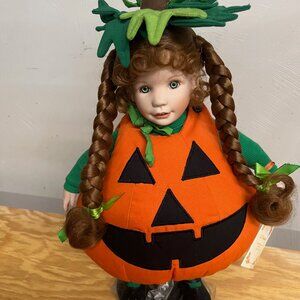 VINTAGE 1993 The Hamilton Collection Lil Pumpkin Doll By Laura Cobabe - No Box